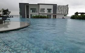 A1403 Jb City Sks Habitat Larkin 2Br 6Pax 100Mbps Netflix!! By Stay